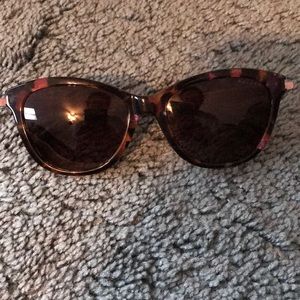 BRAND NEW polarized ralph lauren sunglasses